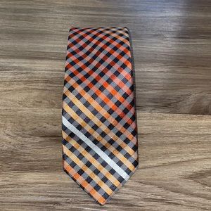 VanHuesen Studio Designer Necktie